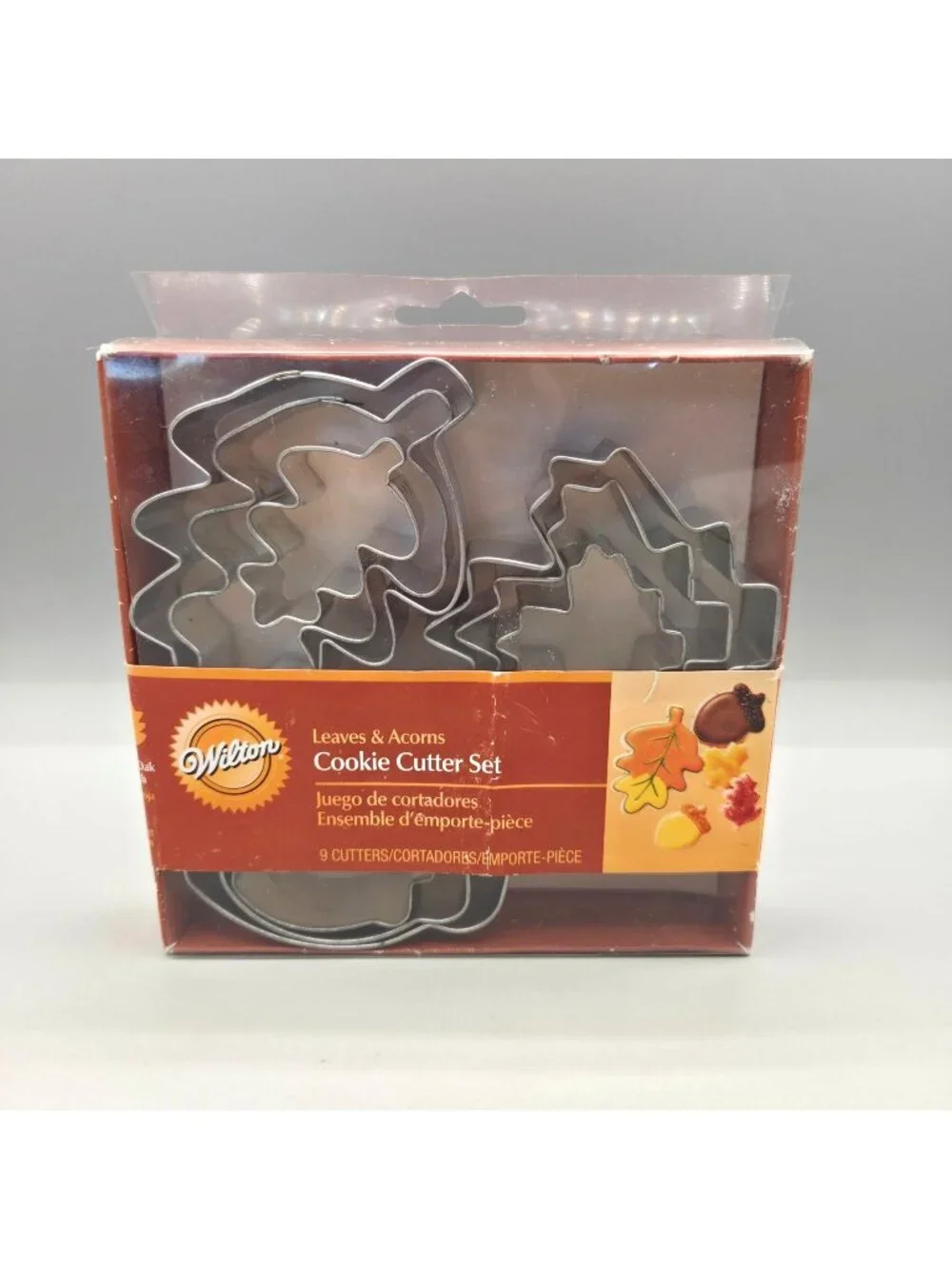 Wilton Leaves & Acorns Cookie Cutter Set 9-Piece Maple Leaf Acorn Oak Leaf Shape